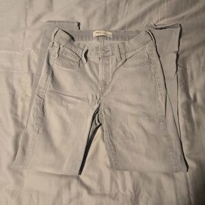 GAP Women's Light Gray Straight Leg Jeans